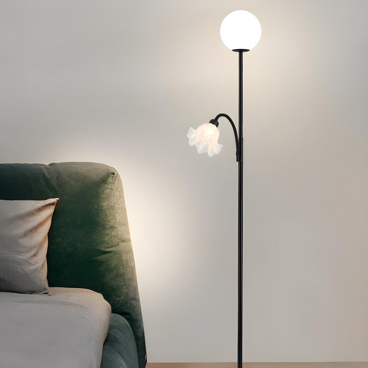 2-Light Globe and Floral Shade Modern Floor Lamp Image - 17