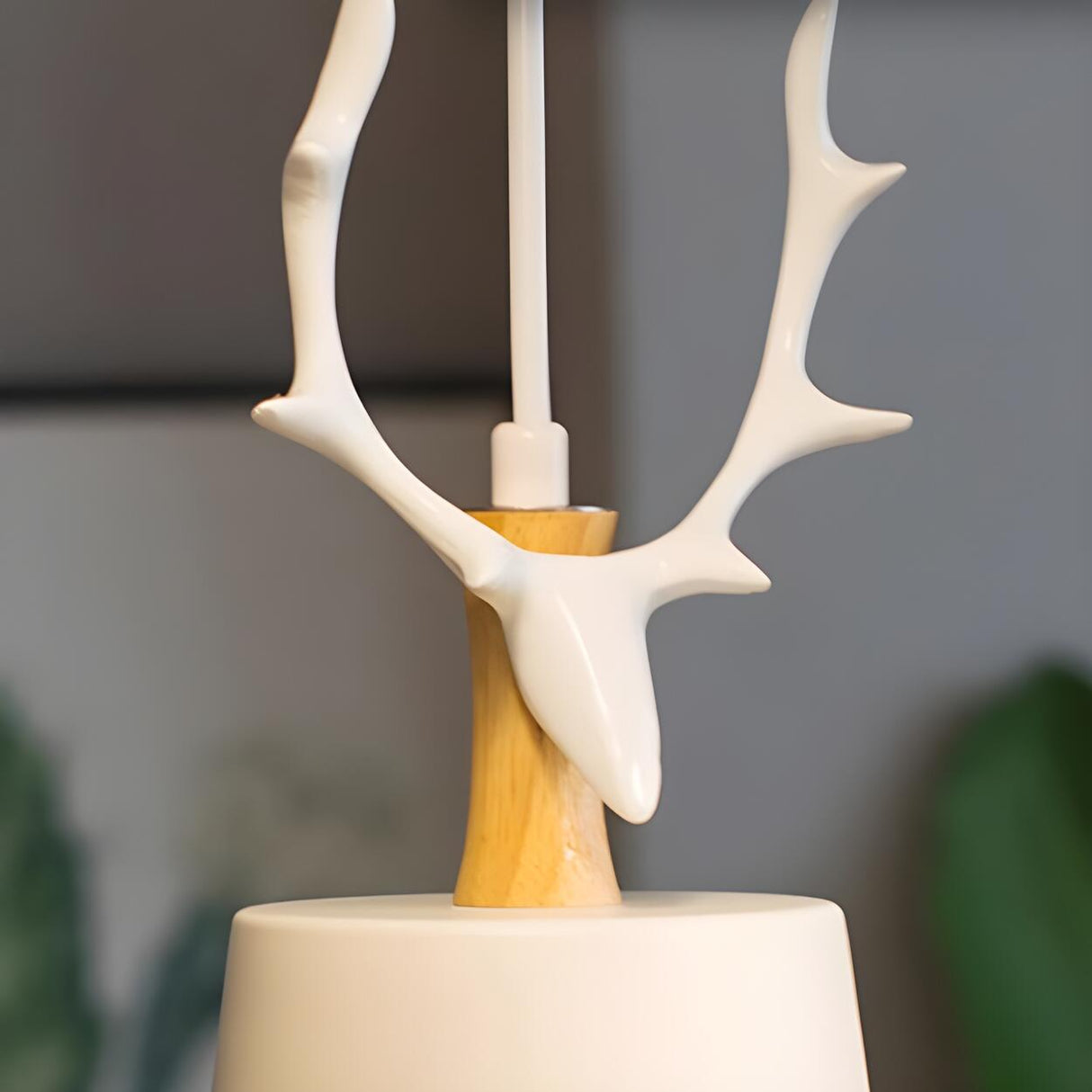 3-Light Nordic Antler Detail Island Pendant Light Image - 10