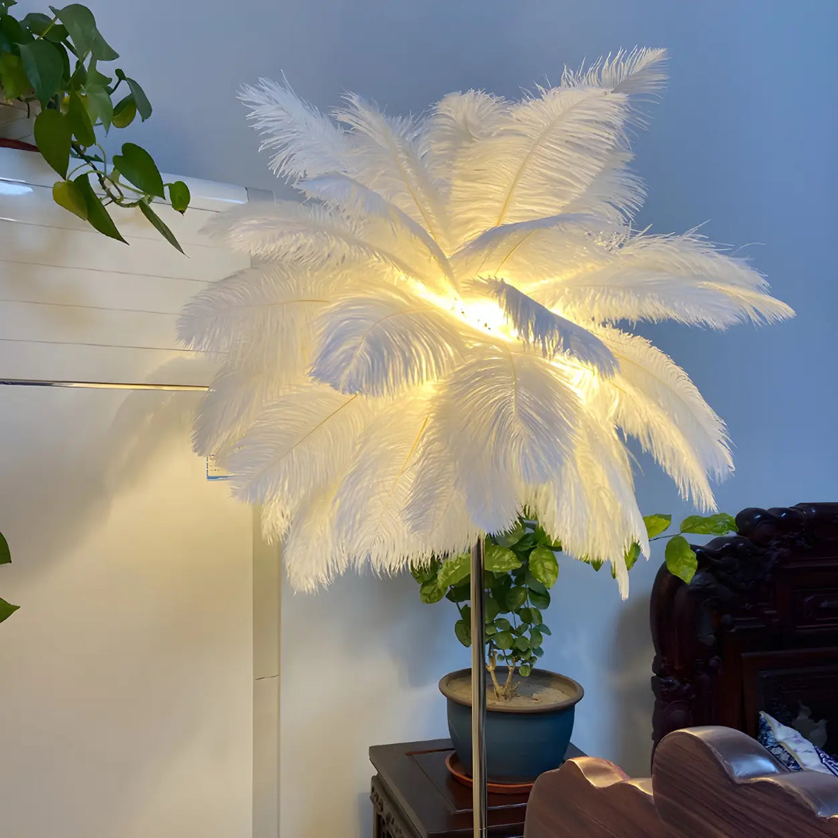 Adjustable Height Decorative White Feather Floor Lamp Image - 4