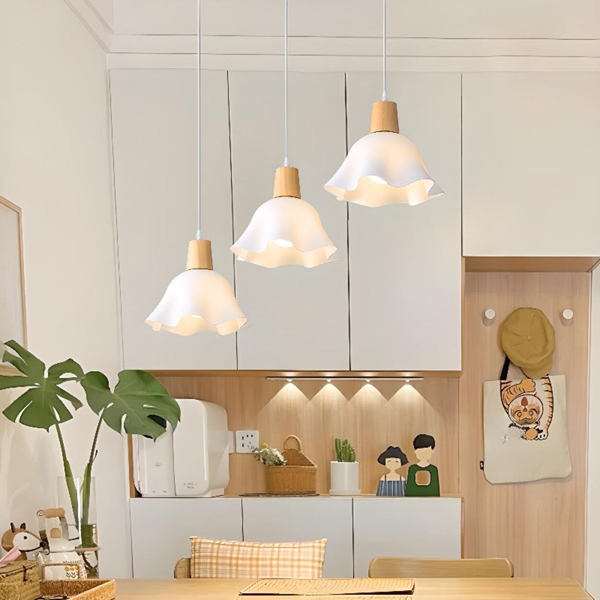 Adjustable Wood Flower Kitchen Island Pendant Lights Image - 1