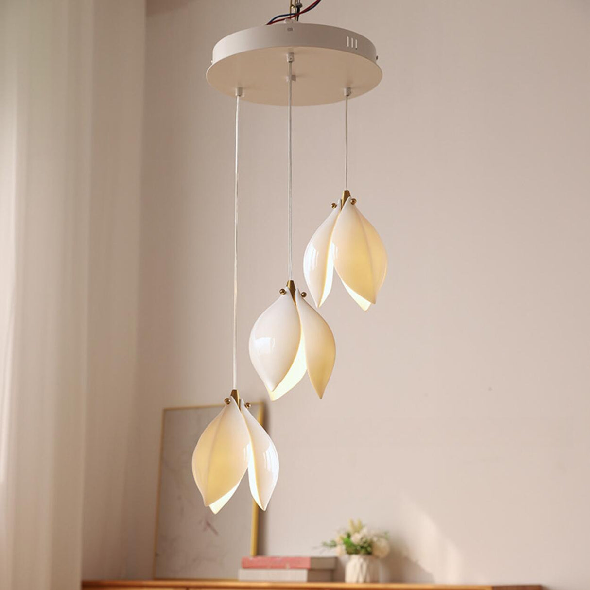 Art Deco Modern Ceramic Flower Lotus Pendant Light Image - 3