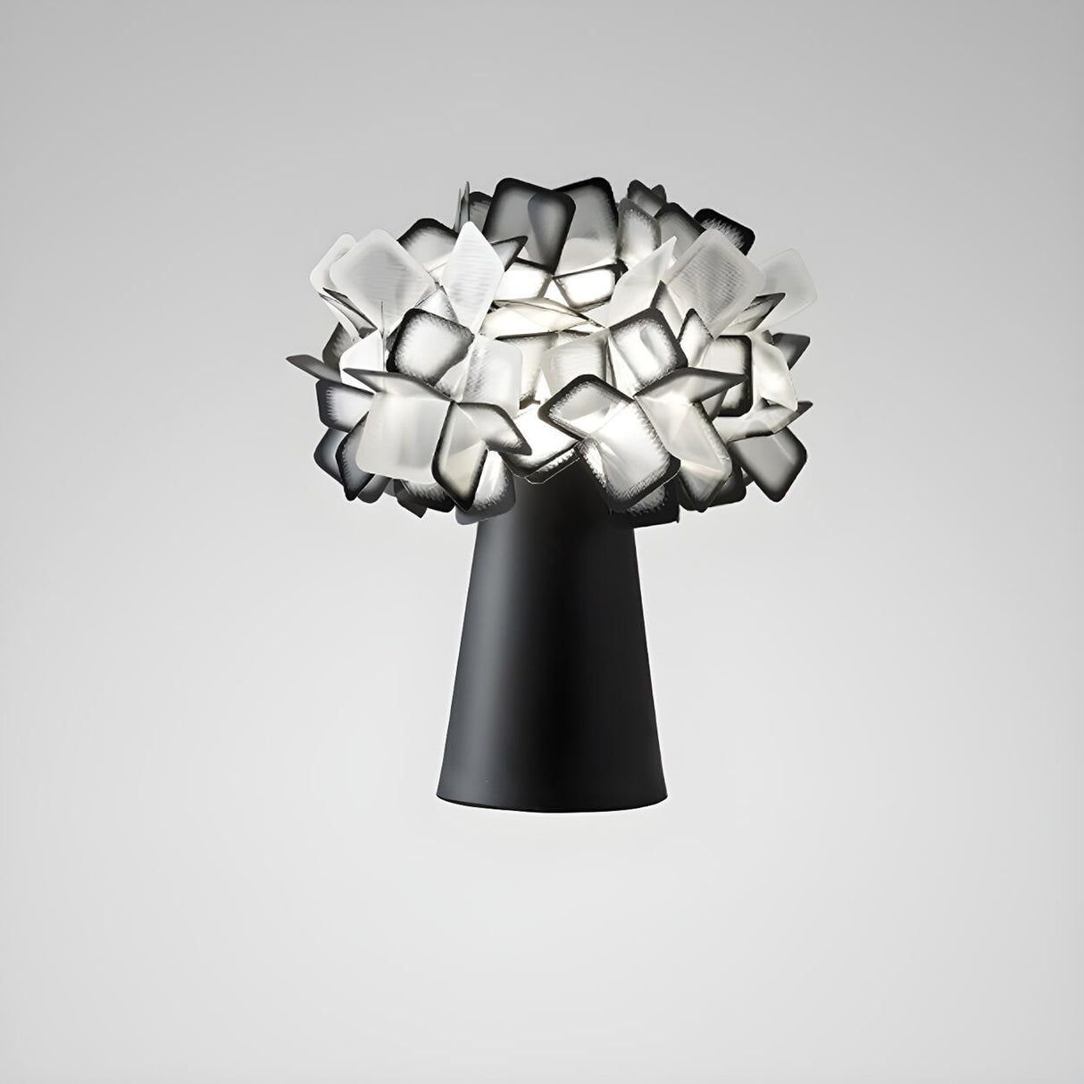 Artistic Flowerpot Shape Creative Atmosphere Table Lamp Image - 7