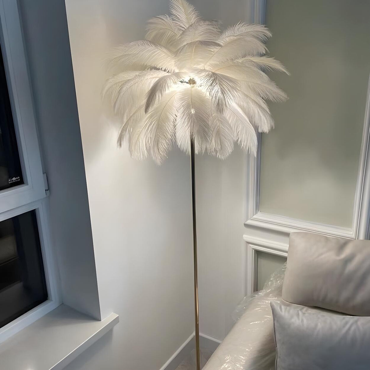 Artistic White Feather Modern Metal LED Floor Lamp Image - 16