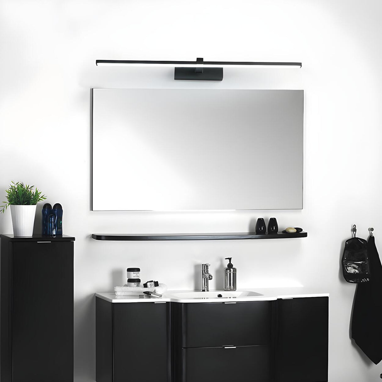 Bathroom Cabinet Stylish Anti-Fog Linear Vanity Light Image - 4