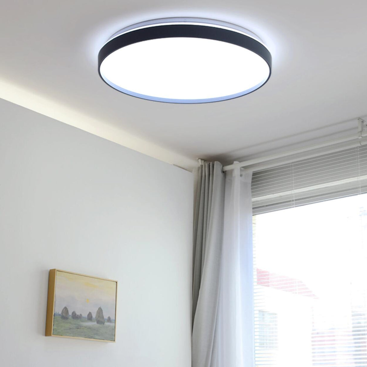 Bedroom Modern Black Circle LED Flush Mount Light Image - 8