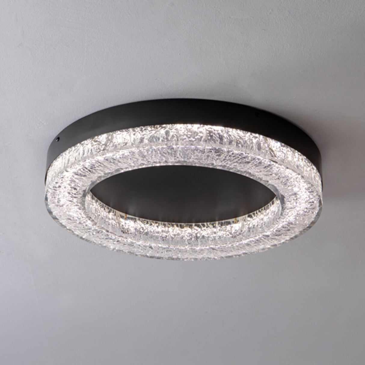 Bedroom Resin Black Circle Flush Mount Ceiling Light Image - 8