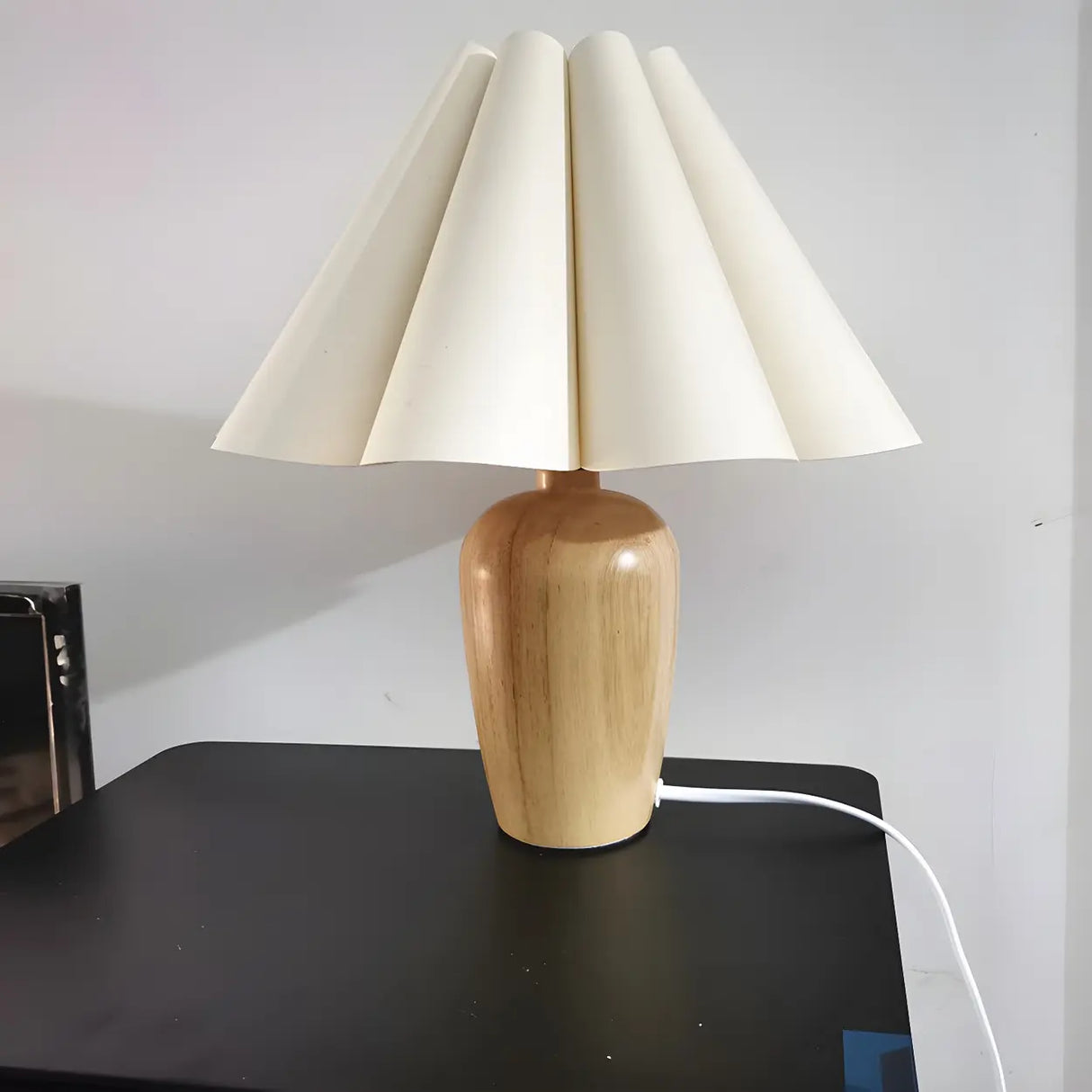 Bedroom Simple Cone Pleated Fabric Jar Base Table Lamp Image - 10