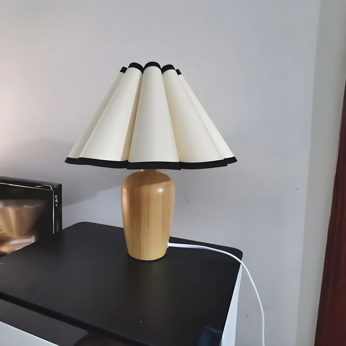 Bedroom Simple Cone Pleated Fabric Jar Base Table Lamp Image - 6