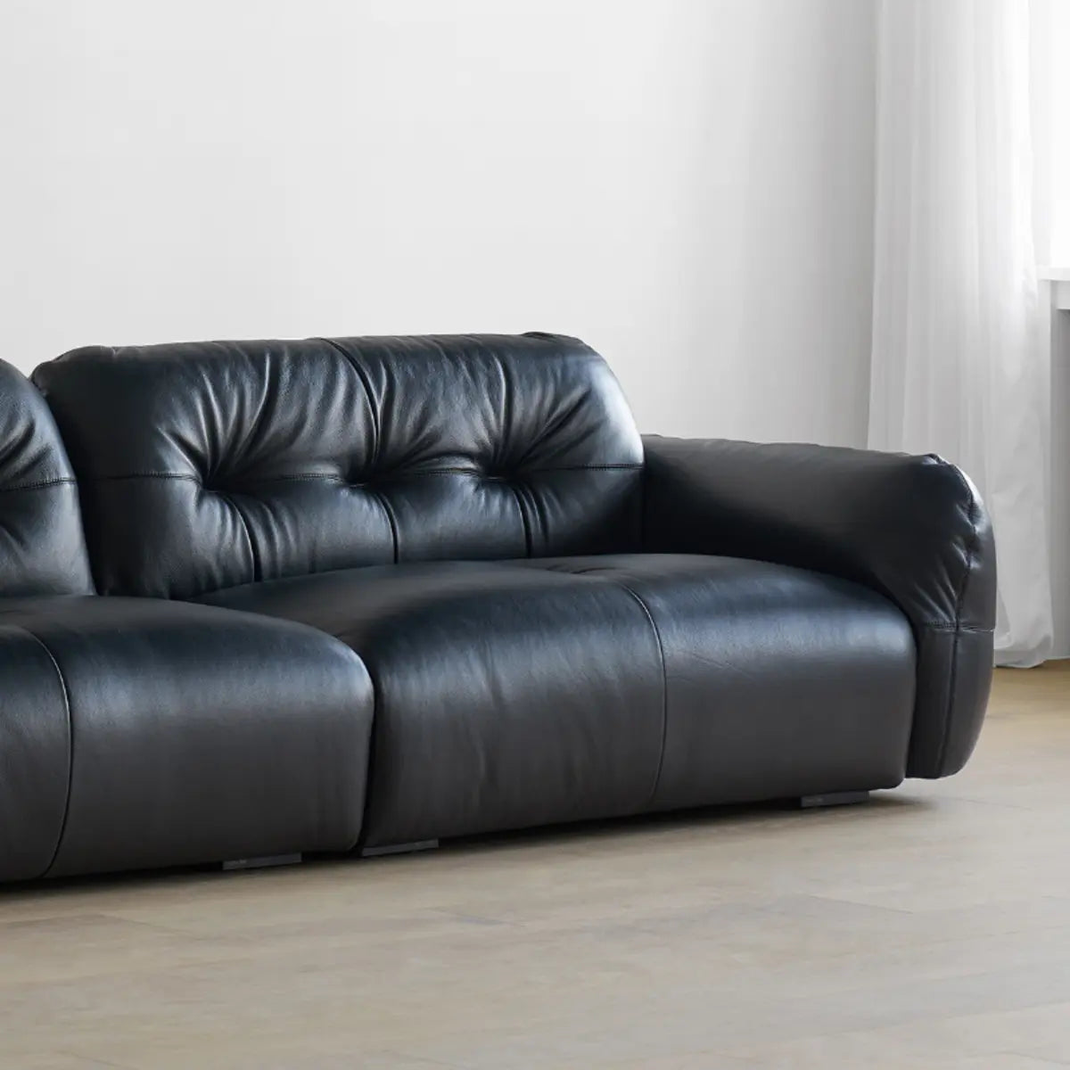 Black Genuine Leather Wood Frame Sofa with Arms Image - 3