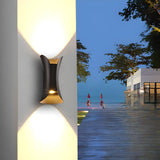 Black Modern Curved Aluminum Outdoor LED Wall Light Image - 7