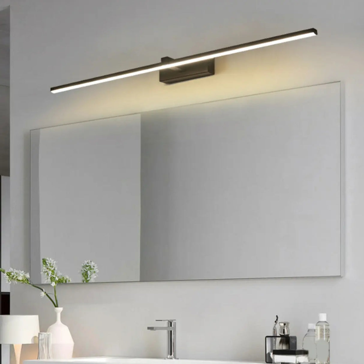 Black Modern Linear LED Bathroom Metal Vanity Light Image - 28