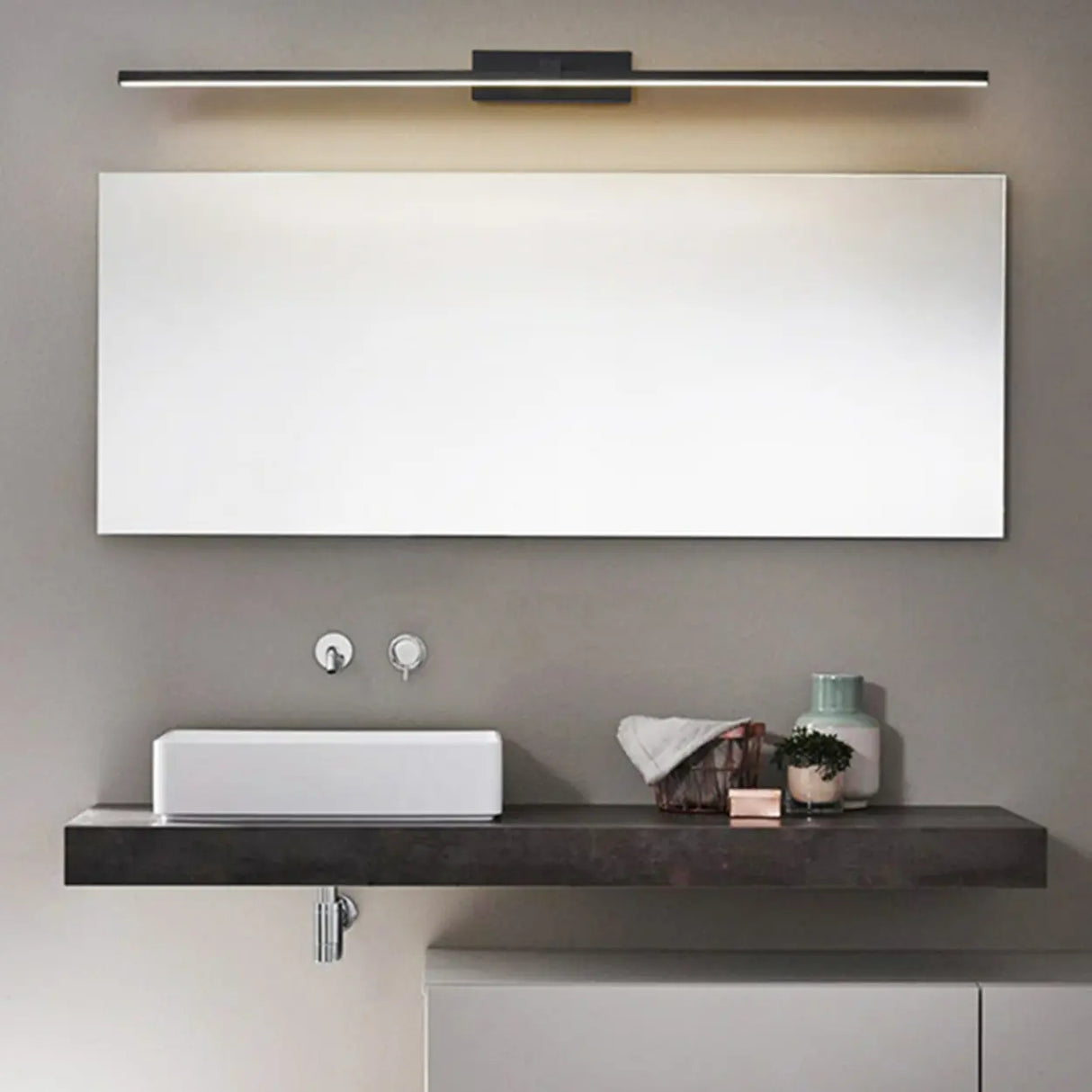 Black Modern Linear LED Bathroom Metal Vanity Light Image - 5