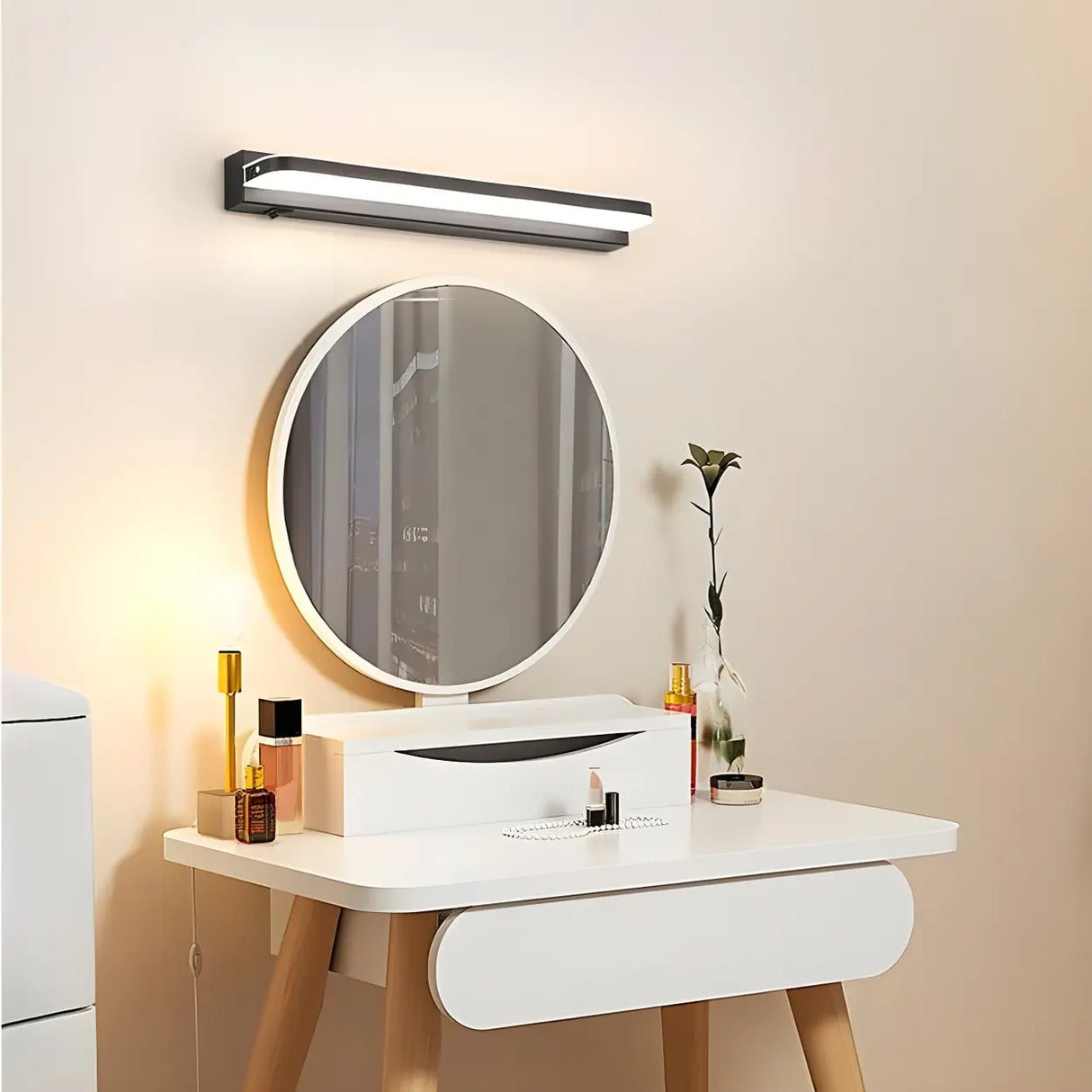 Black Modern Linear Metal Mirror Vanity LED Light Image - 15