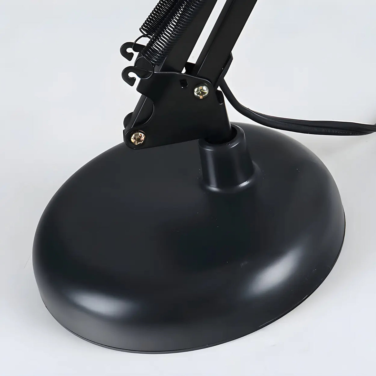 Black Simple Adjustable Metal Mechanical Arm Desk Lamp Image - 8