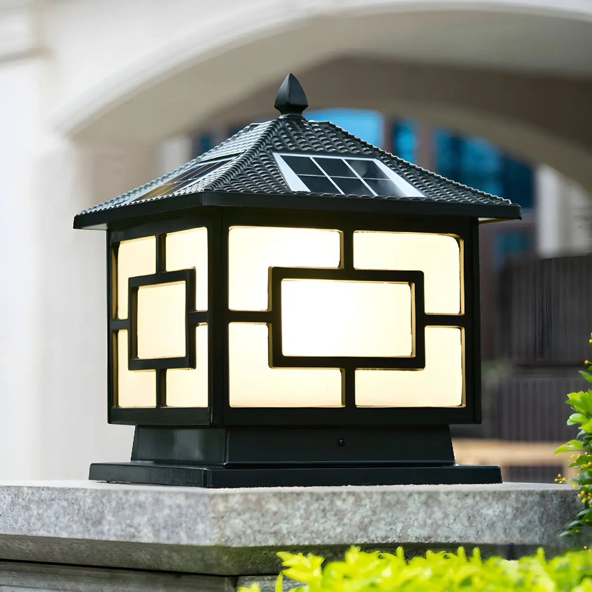 Bronze Traditional Chinese Square Solar Outdoor Lamp Image - 6