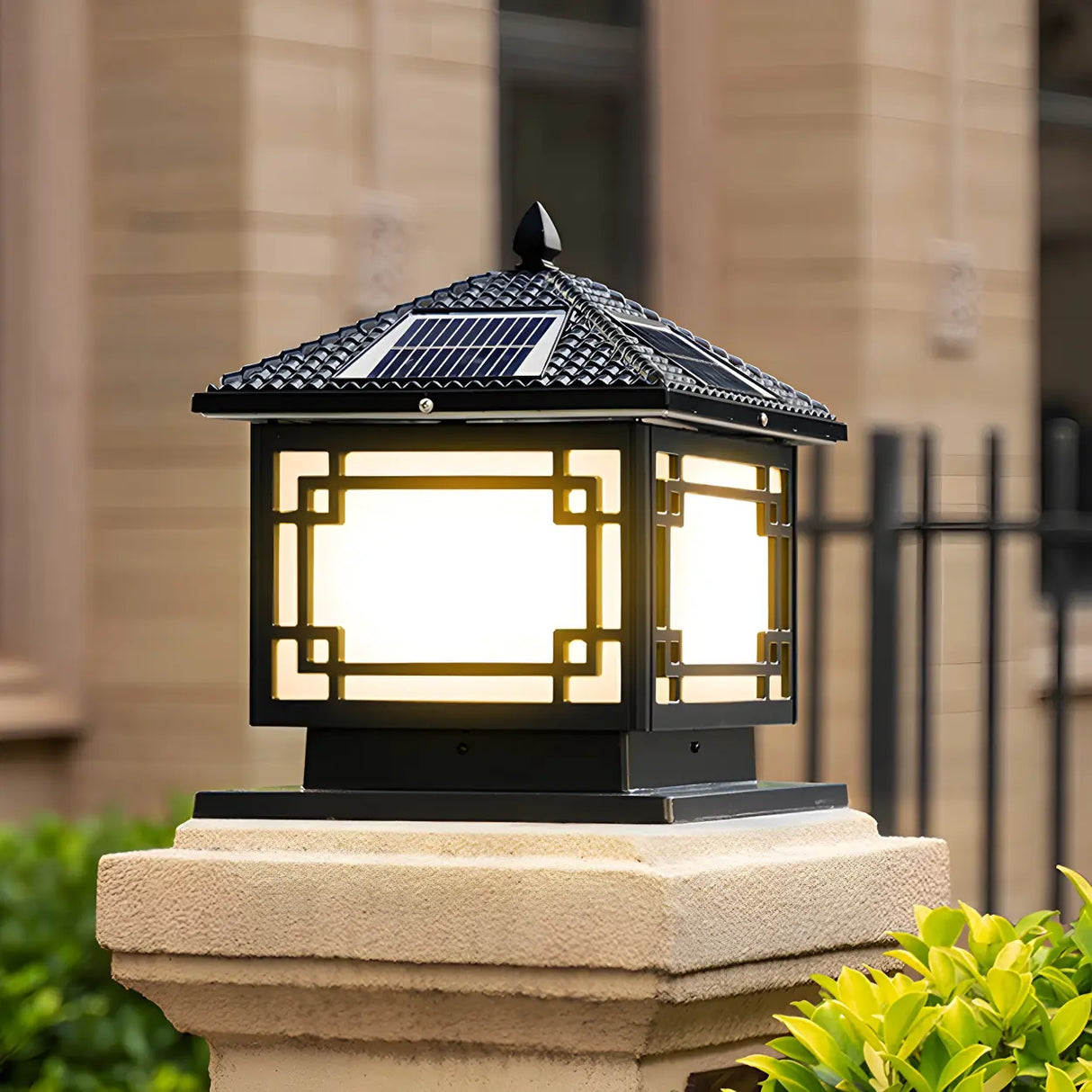 Chinese Solar Black Square Outdoor Post Table Lamp Image - 13