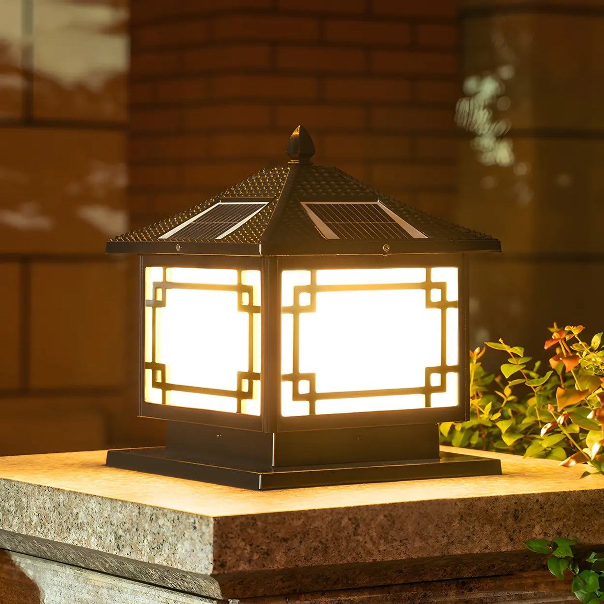 Chinese Solar Black Square Outdoor Post Table Lamp Image - 4