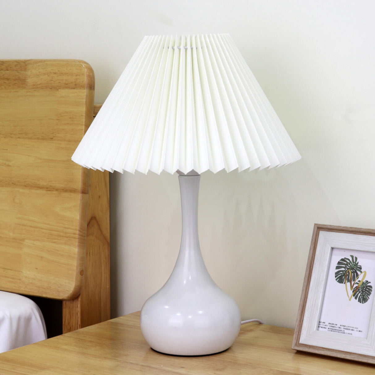 Classic Black Vase-Shaped Base LED Bedside Table Lamp Image - 5