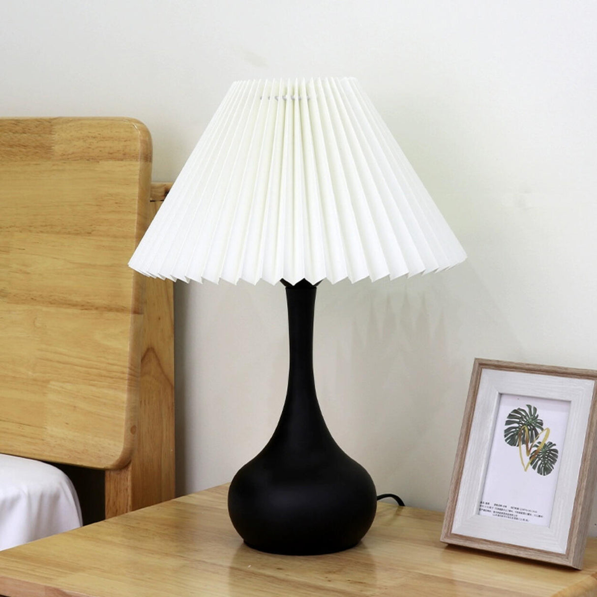 Classic Black Vase-Shaped Base LED Bedside Table Lamp Image - 7