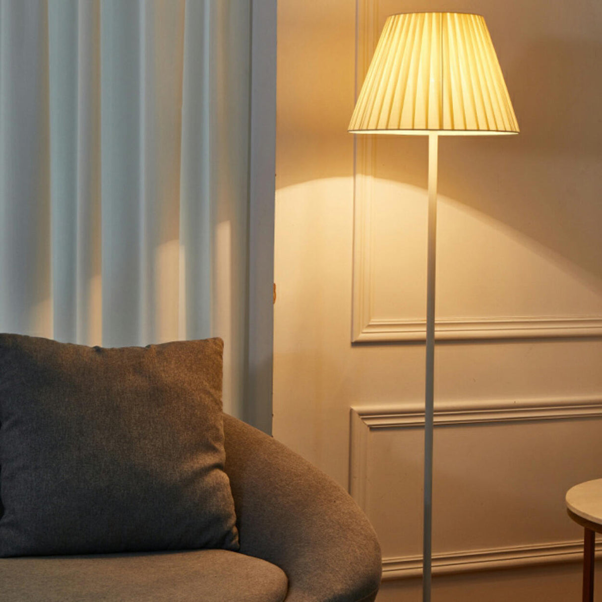 Classic Pleated Fabric Shade Standing Floor Lamp Image - 13