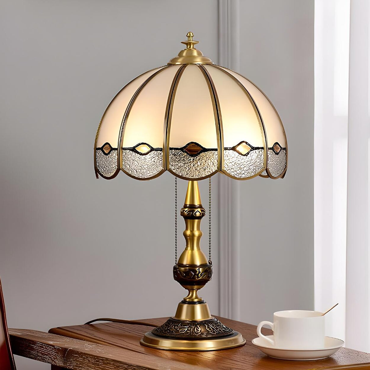 Classic Tiffany Golden Glass Dome Metal Table Lamp Image - 11