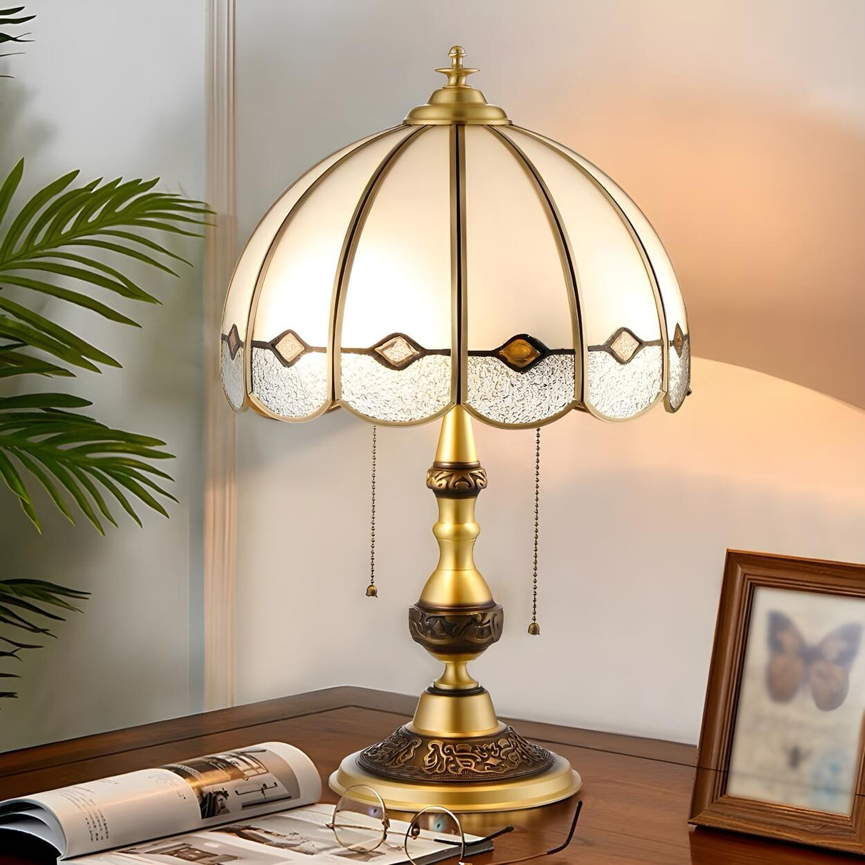 Classic Tiffany Golden Glass Dome Metal Table Lamp Image - 14