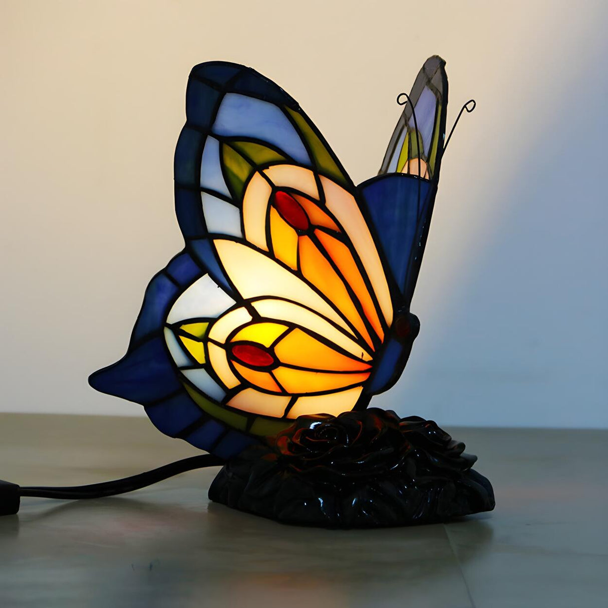 Colorful Tiffany Butterfly  Glass Shade Table Lamp Image - 15