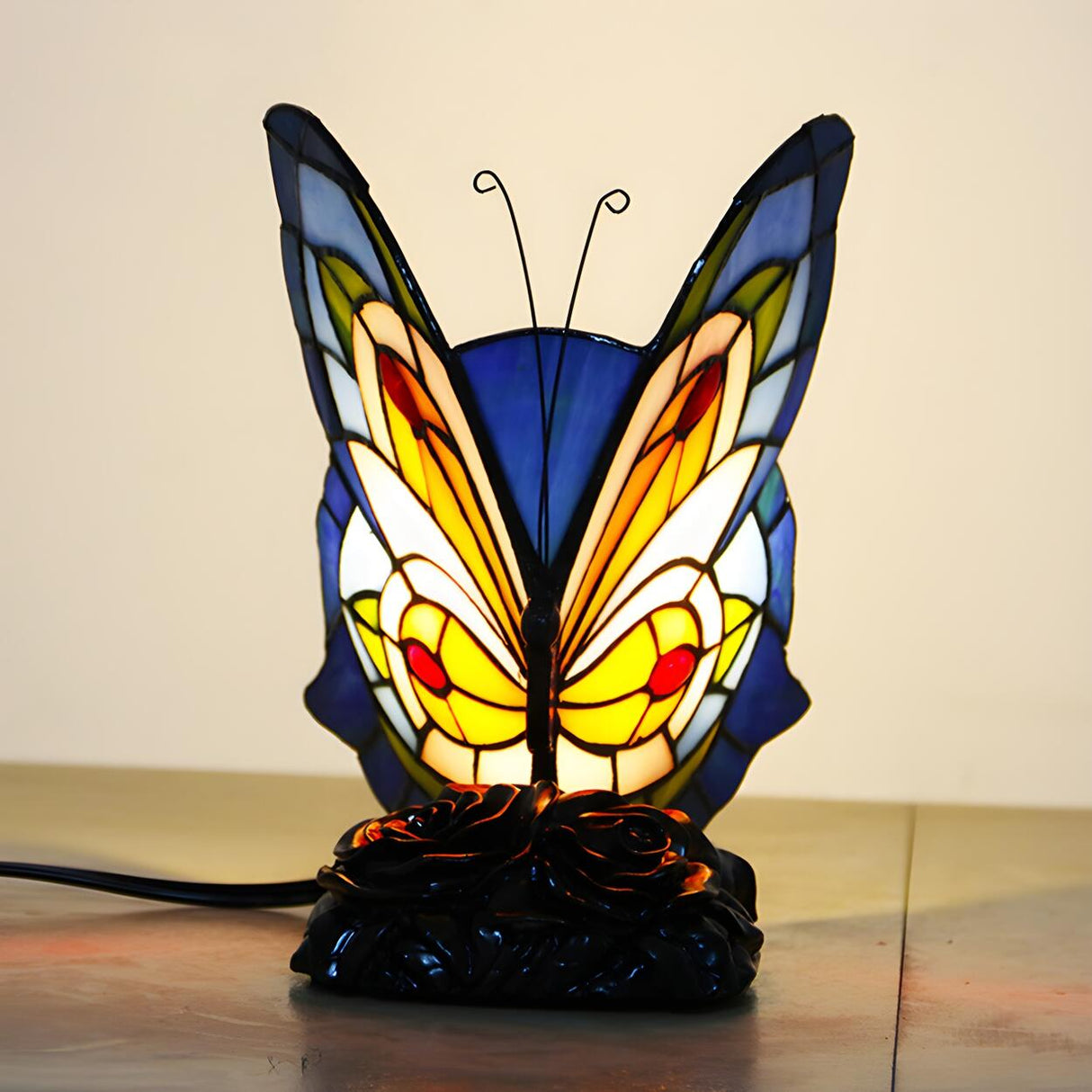 Colorful Tiffany Butterfly  Glass Shade Table Lamp Image - 16