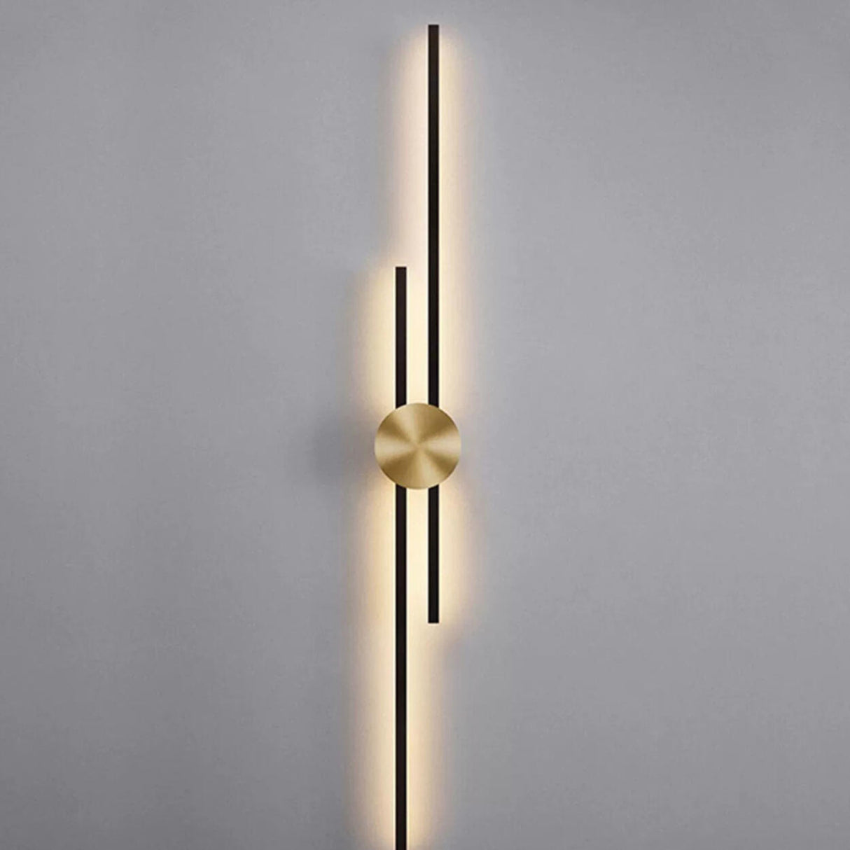 Contemporary Black and Gold Linear Metal Wall Sconce Image - 12