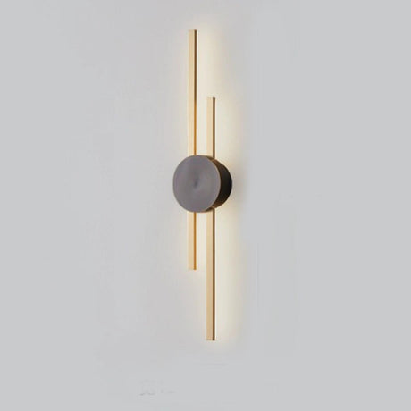 Contemporary Black and Gold Linear Metal Wall Sconce Image - 2