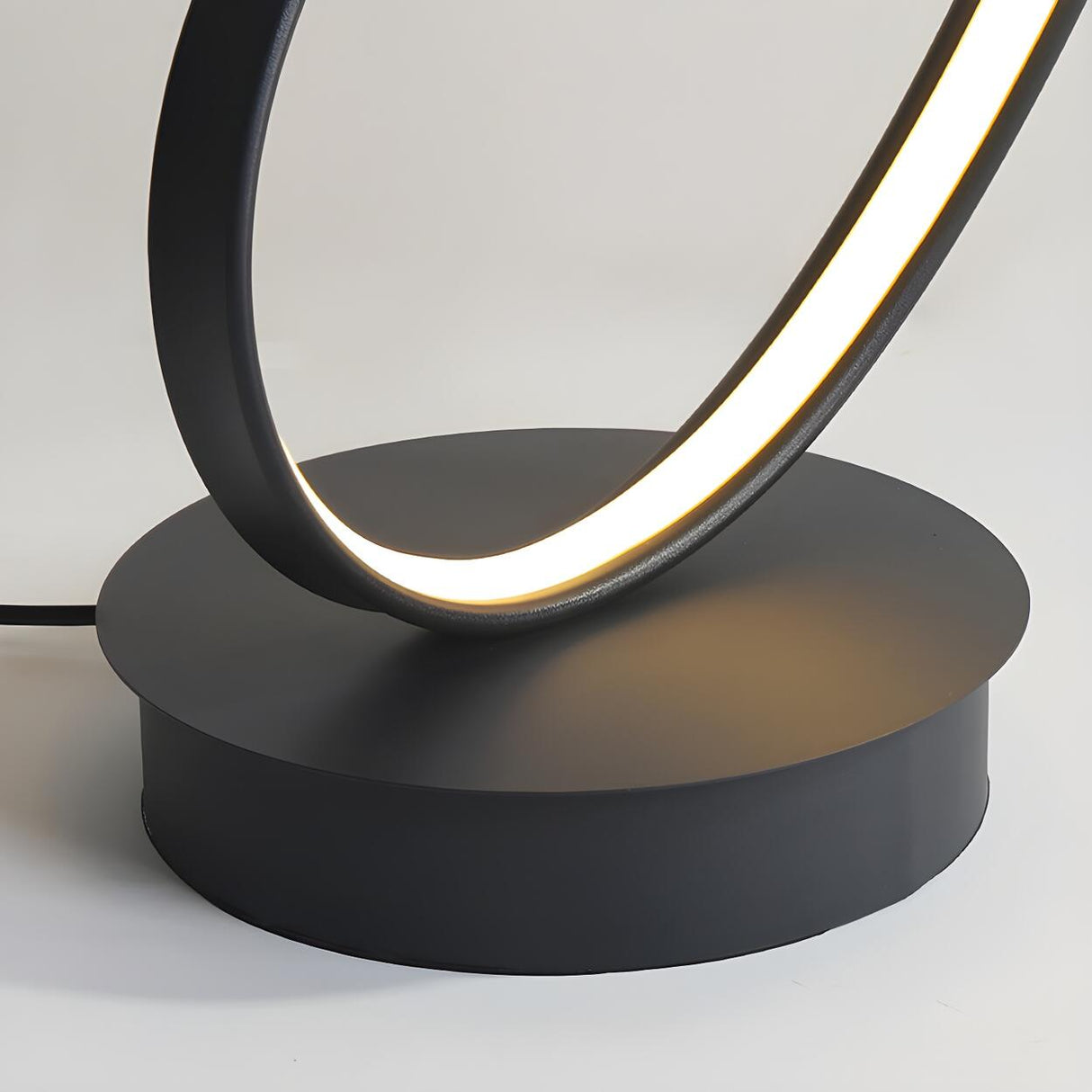 Contemporary Black Curved LED Metal Floor Lamp Image - 13