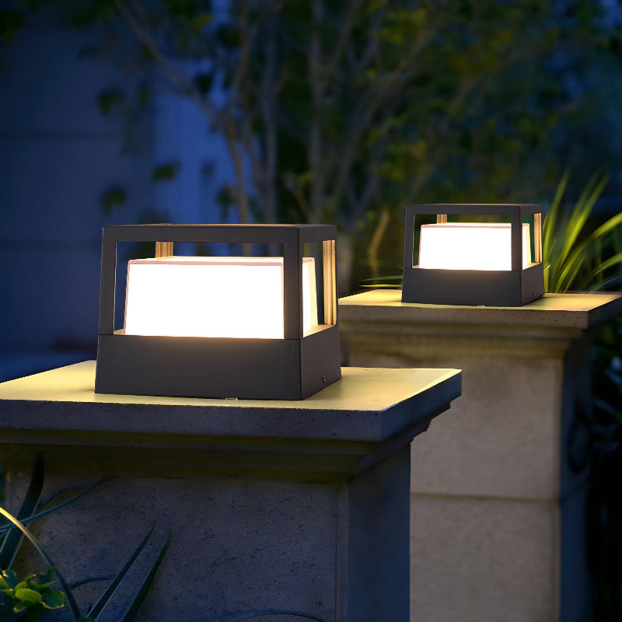 Contemporary Black Geometric Outdoor Table Lamp Image - 4