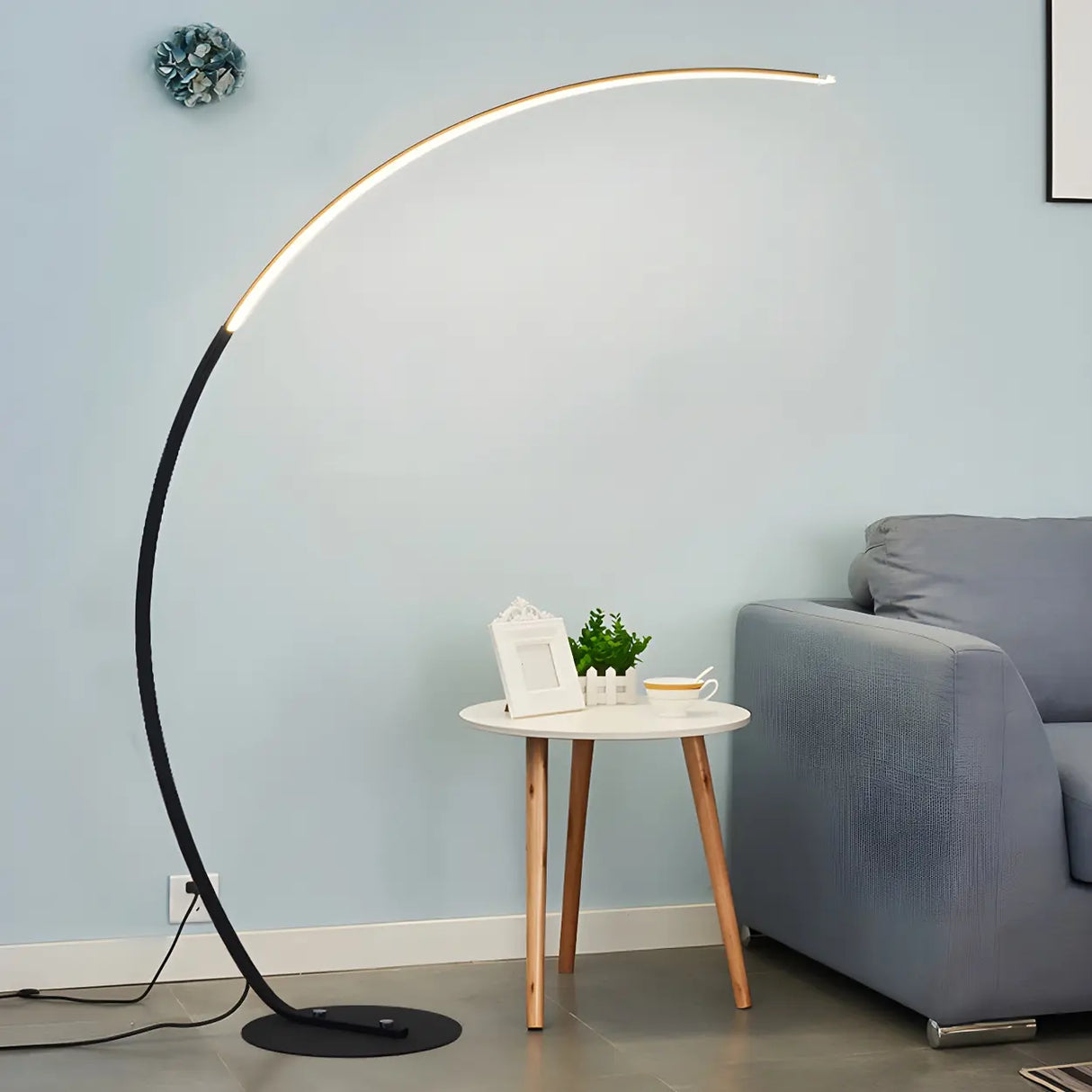 Contemporary Living Room White Arc LED Floor Lamp Image - 4