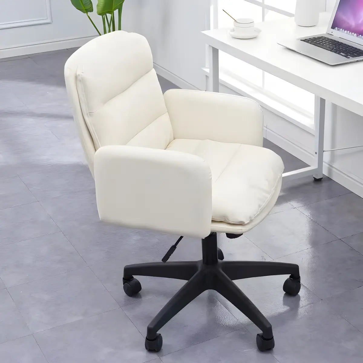 Contemporary Swivel Leather Office Chair with Wheels Image - 6