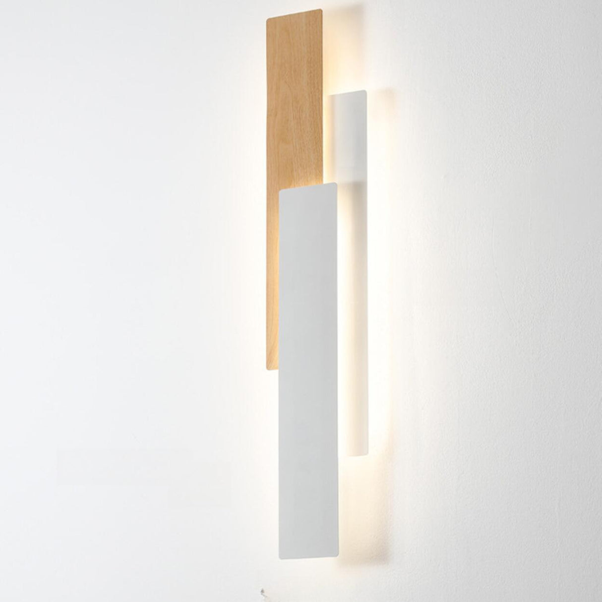 Contemporary Vertical Tiered Wall Sconce Image - 11