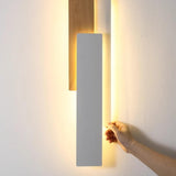 Contemporary Vertical Tiered Wall Sconce Image - 13