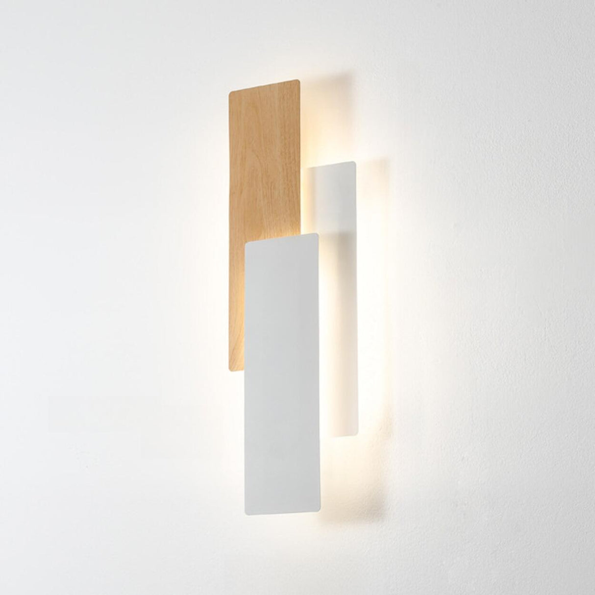 Contemporary Vertical Tiered Wall Sconce Image - 9