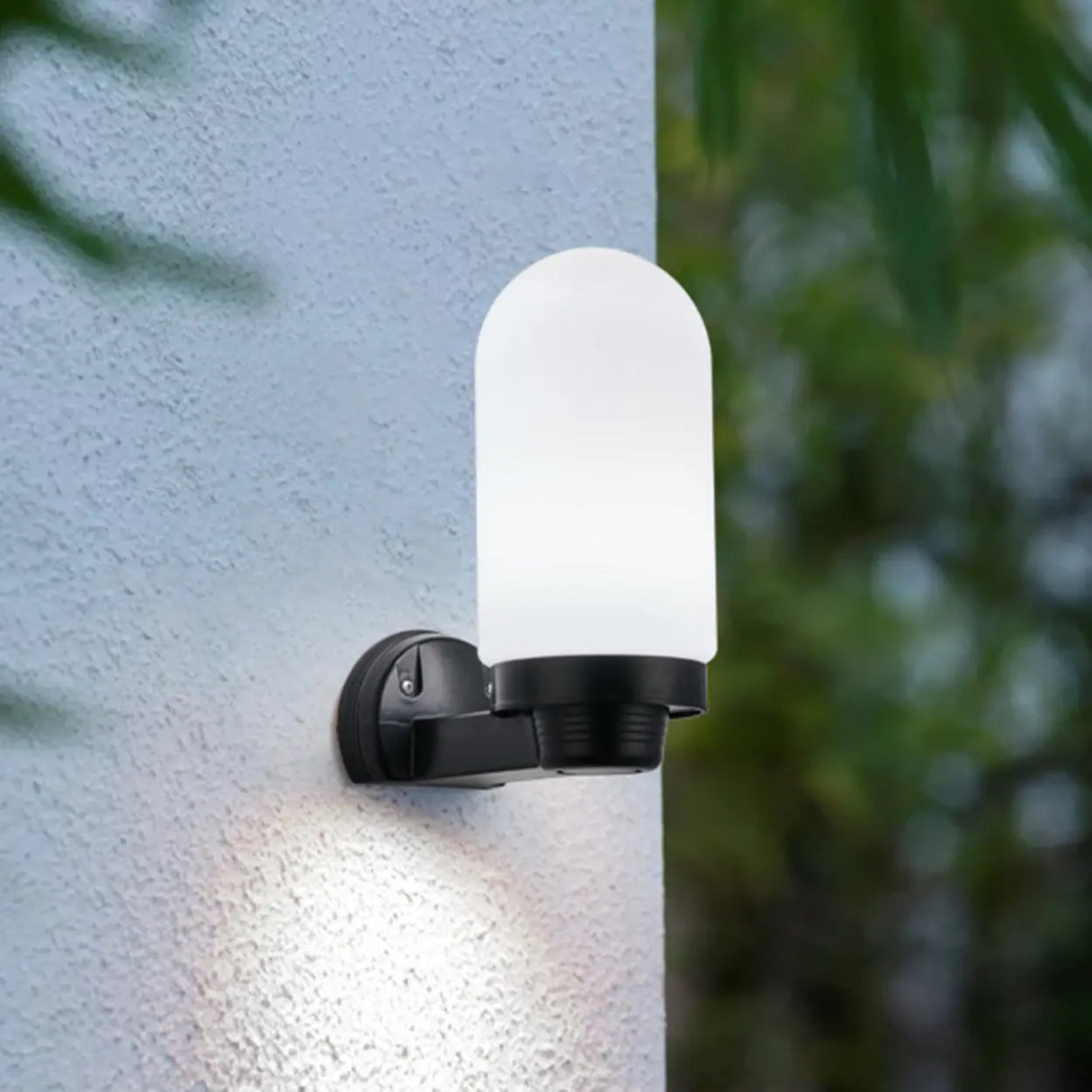 Contemporary White Square Glass Outdoor Wall Sconce Image - 2