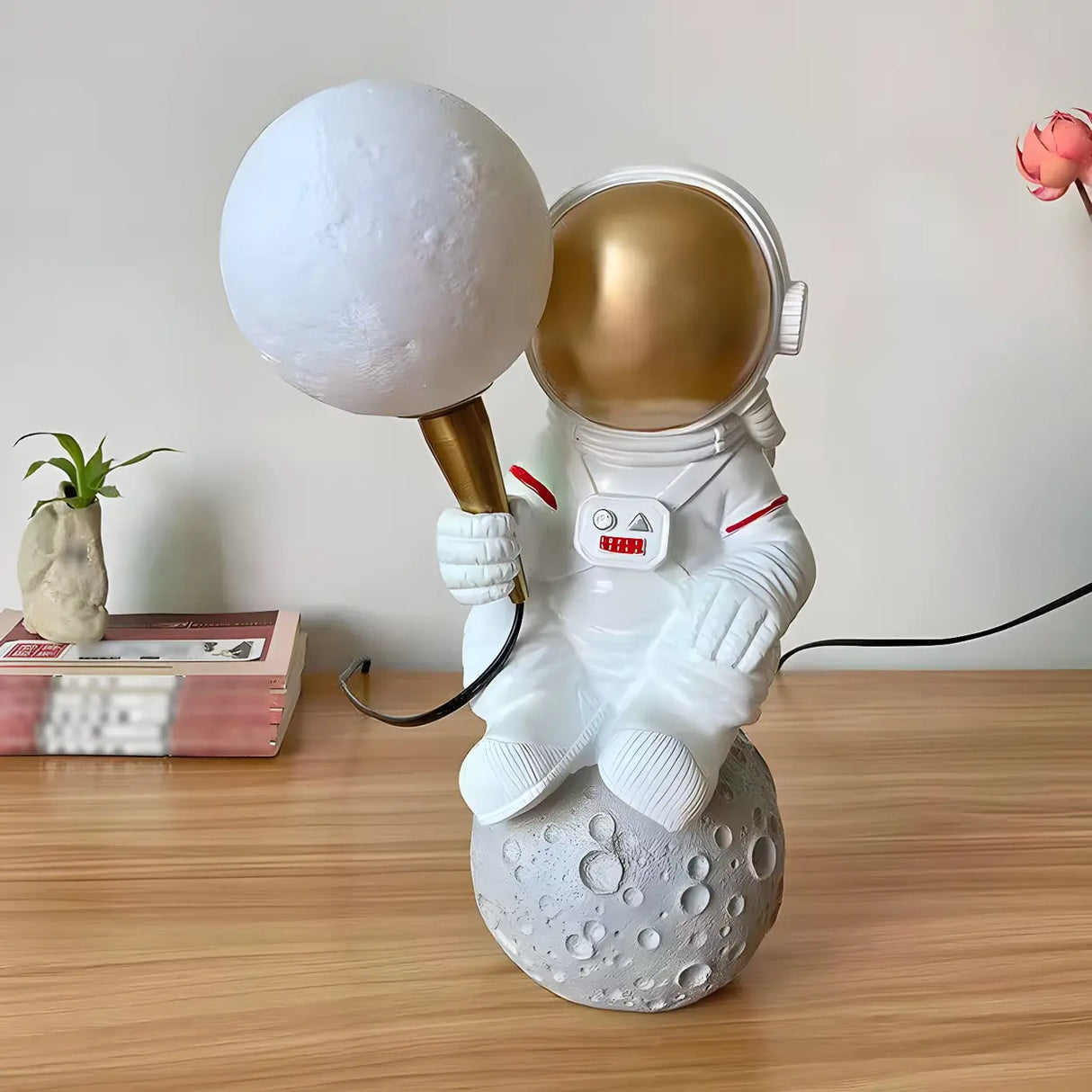 Creative Astronaut Resin Moonlight Globe Table Lamp Image - 2