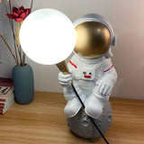 Creative Astronaut Resin Moonlight Globe Table Lamp Image - 4