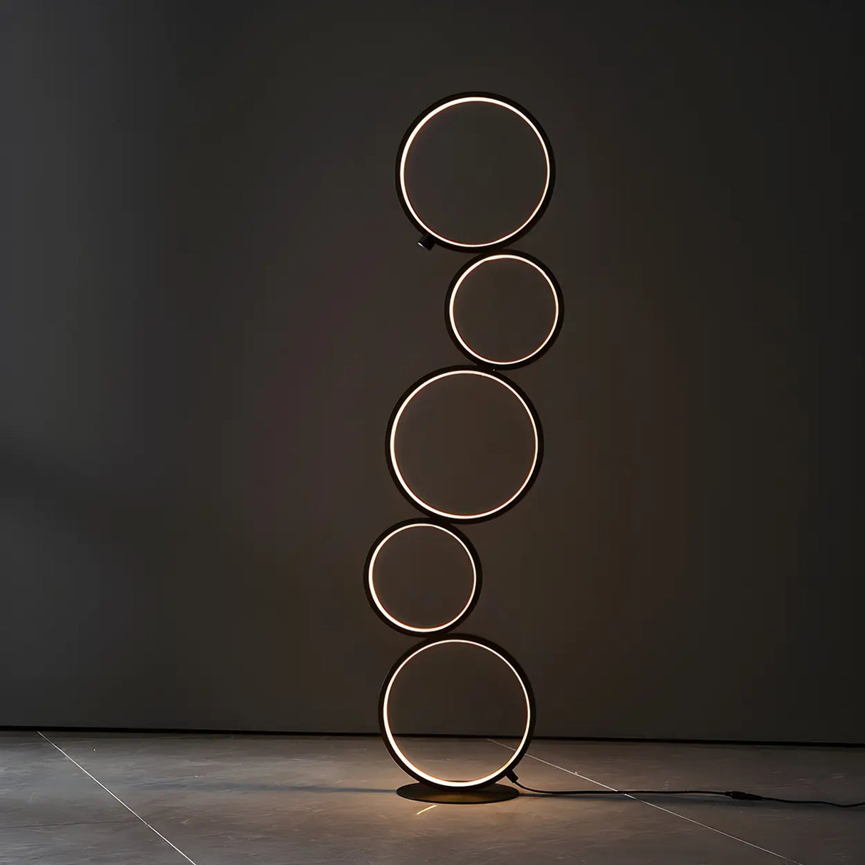 Creative Black Multi-Ring Metal and Silica Gel Floor Lamp Image - 3