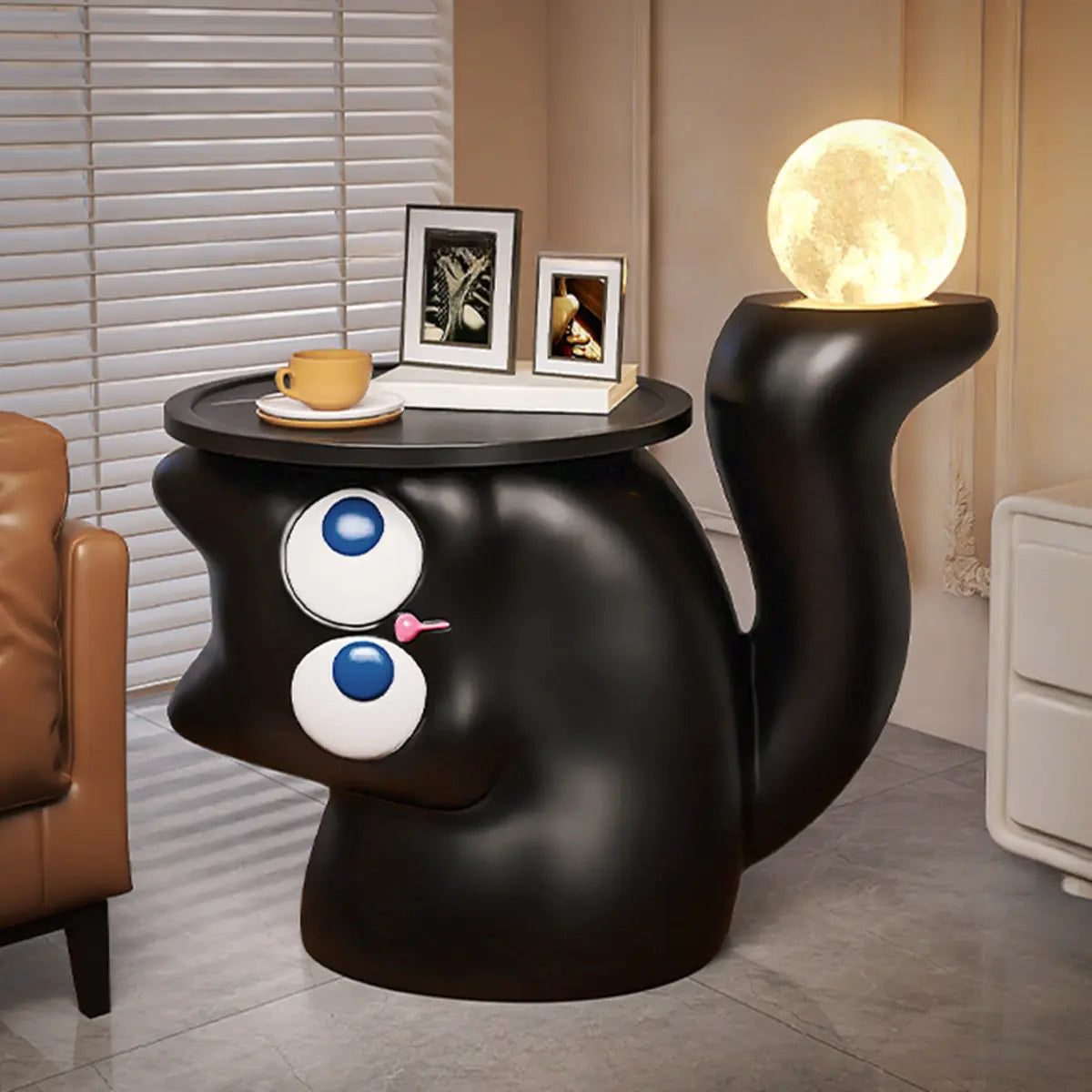 Creative Circular Black Cat-Shaped Resin End Table Image - 2