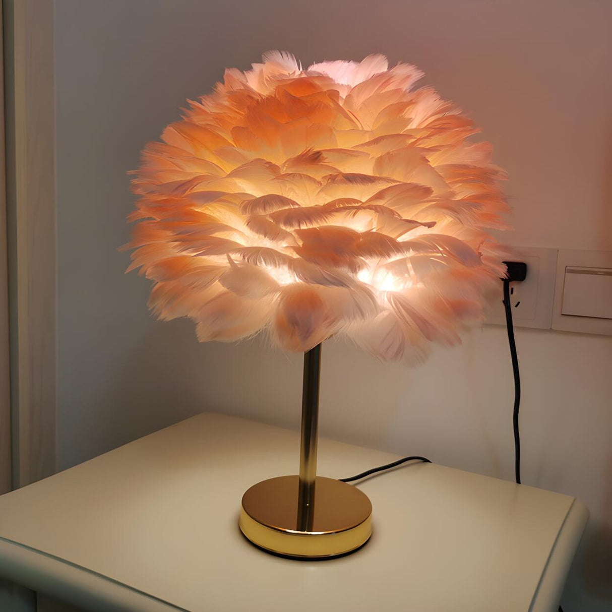 Creative Feather Shade Bedroom Decorative Table Lamp Image - 17