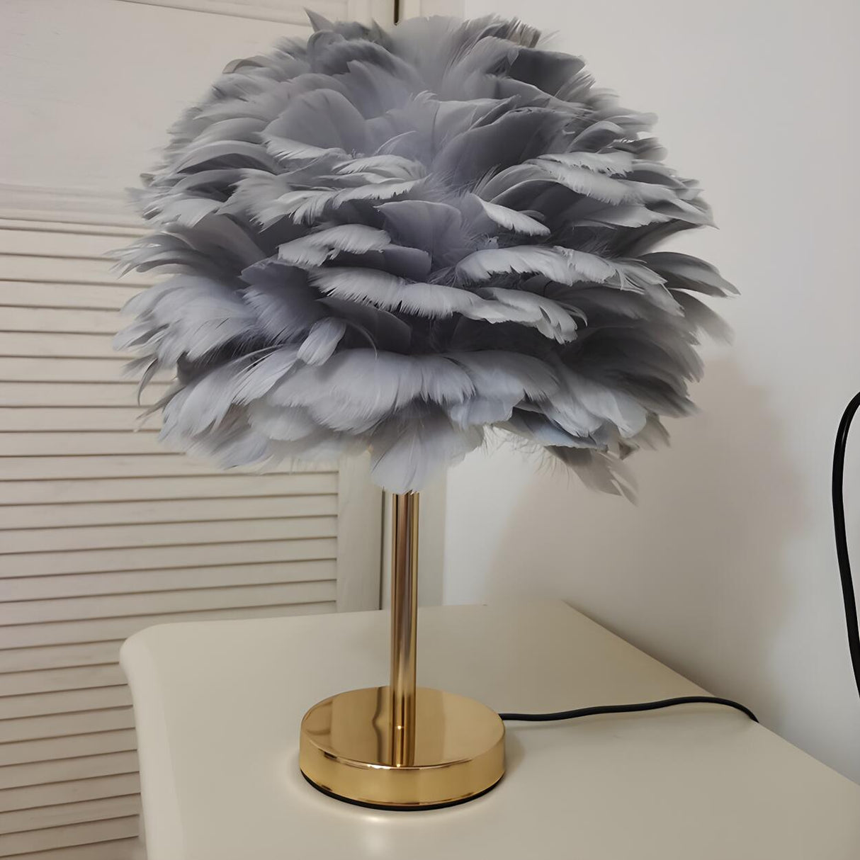 Creative Feather Shade Bedroom Decorative Table Lamp Image - 6