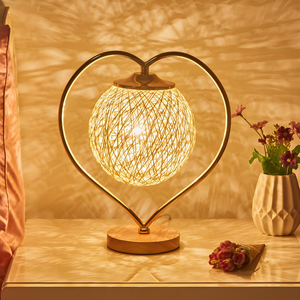 Creative Heart Red Woven Ball Modern Decor Table Lamp Image - 6