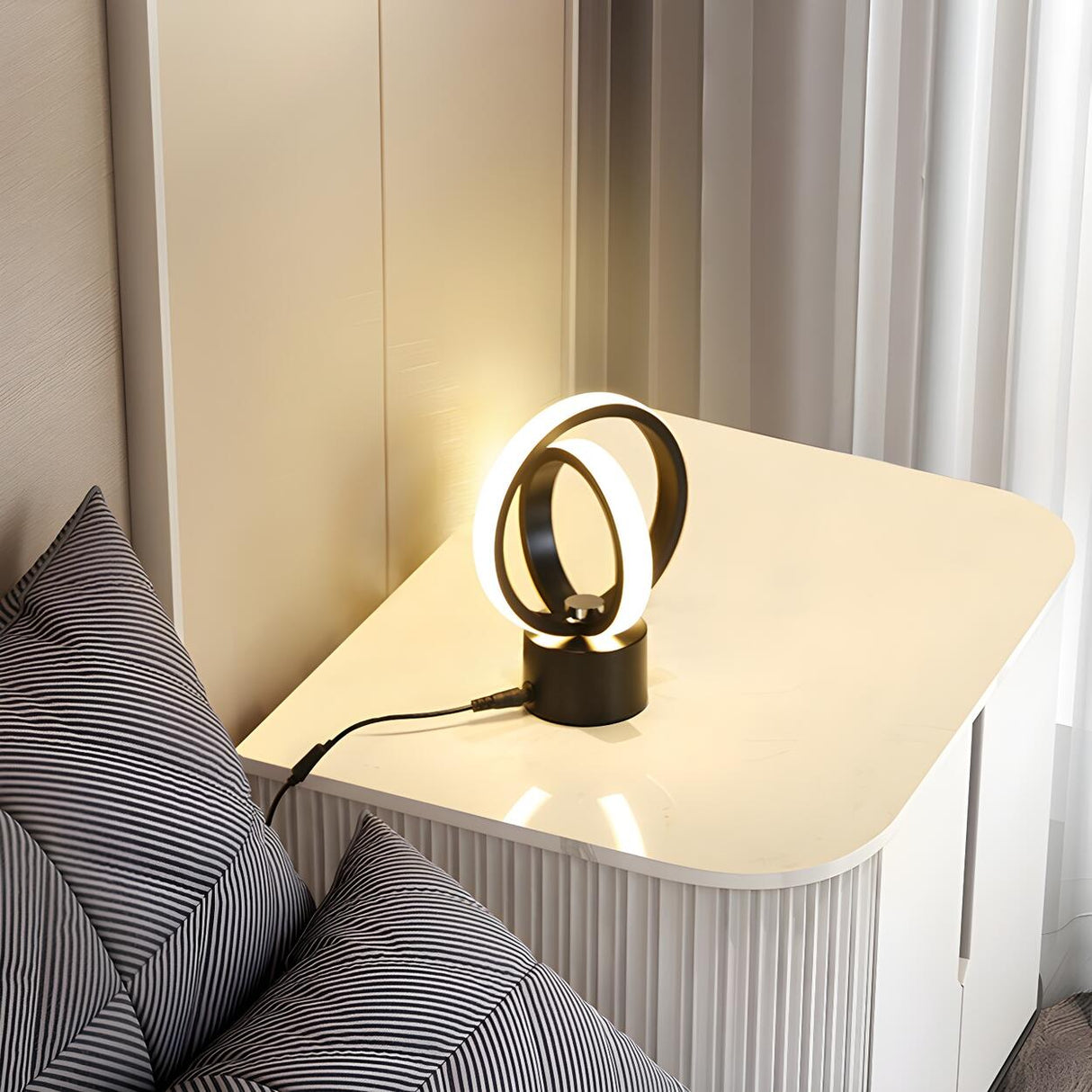 Creative Linear Circle LED Metal Bedroom Table Lamp Image - 17