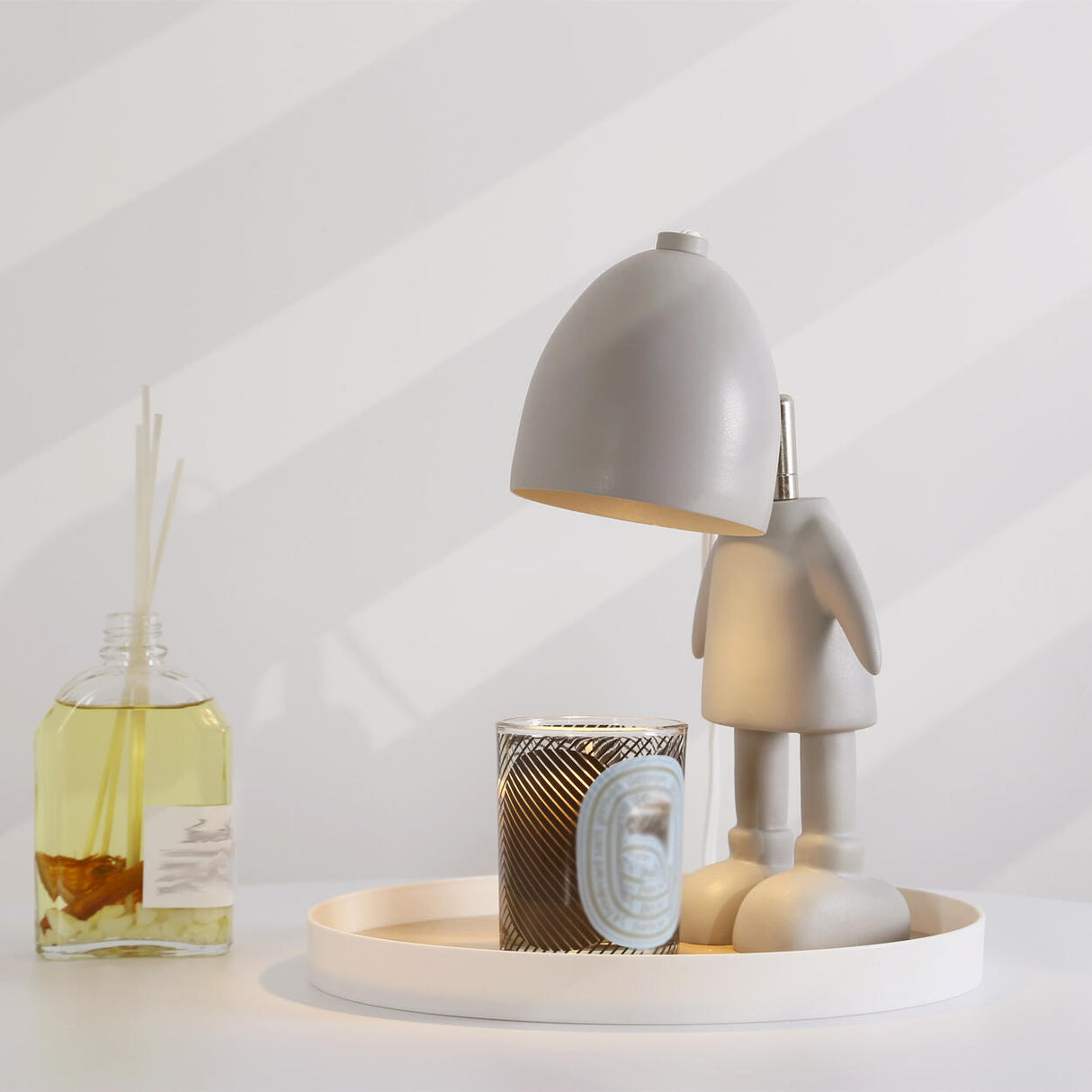 Creative Nordic Macaron Cute Figure Design Table Lamp Image - 2