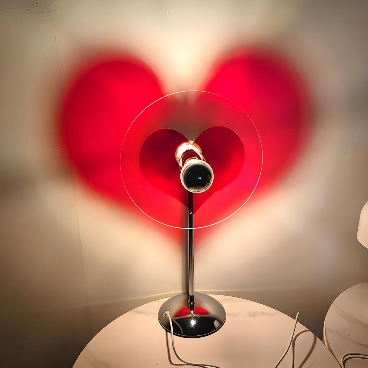 Creative Red Heart-Shaped Circle Shape Table Lamp Image - 7