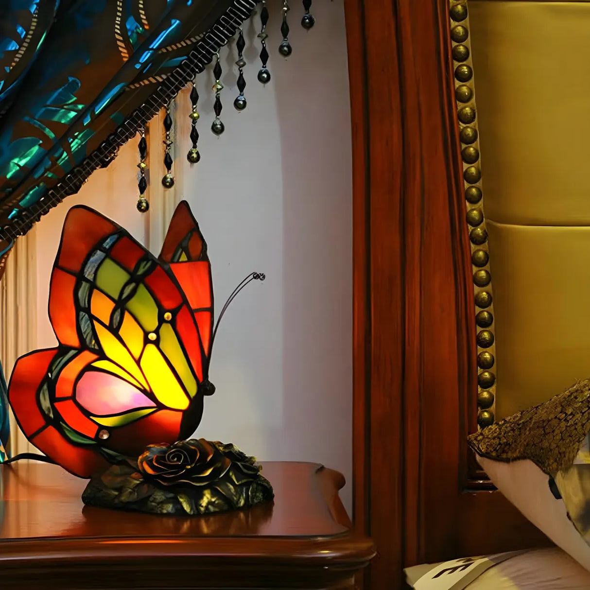 Creative Tiffany Butterfly Art Stained Glass Table Lamp Image - 3