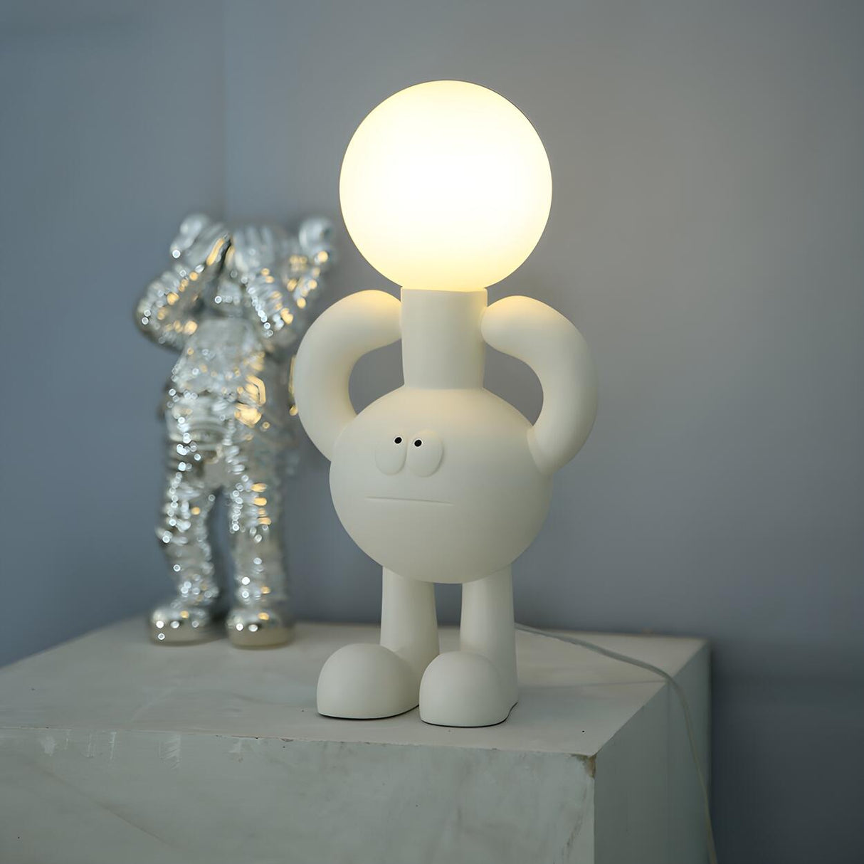 Creative White Bigfoot Moon Modern Resin Table Lamp Image - 11